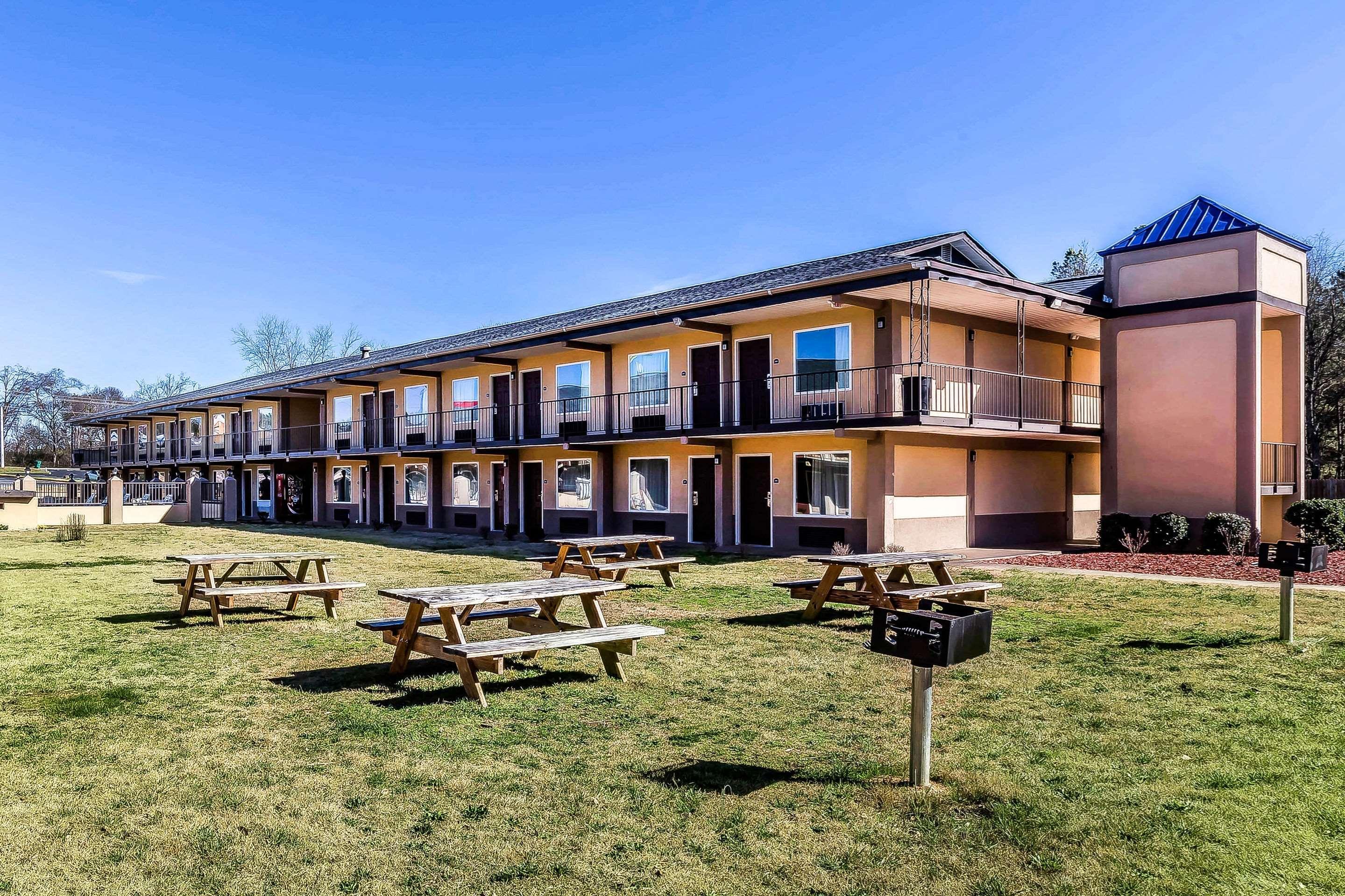 Econolodge Lavonia Bagian luar foto